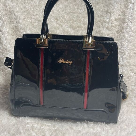 Shuting patent leather Black & Red Satchel/shoulder bag with gold tone Hardwares - Picture 2 of 13